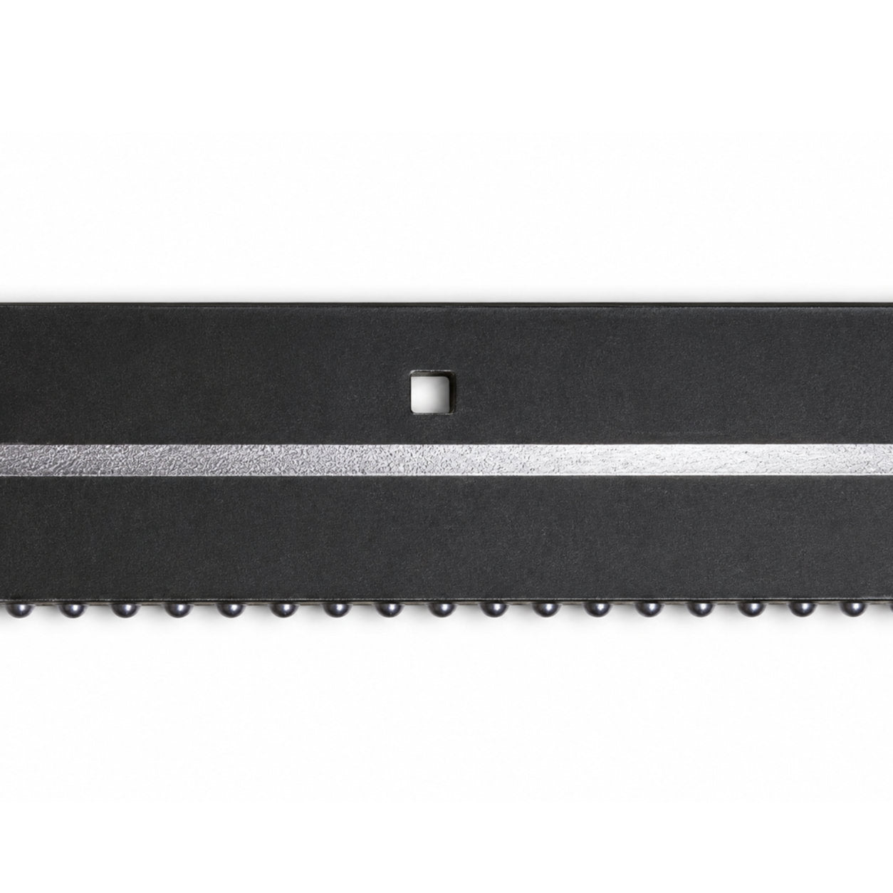 Carbide tipped plate