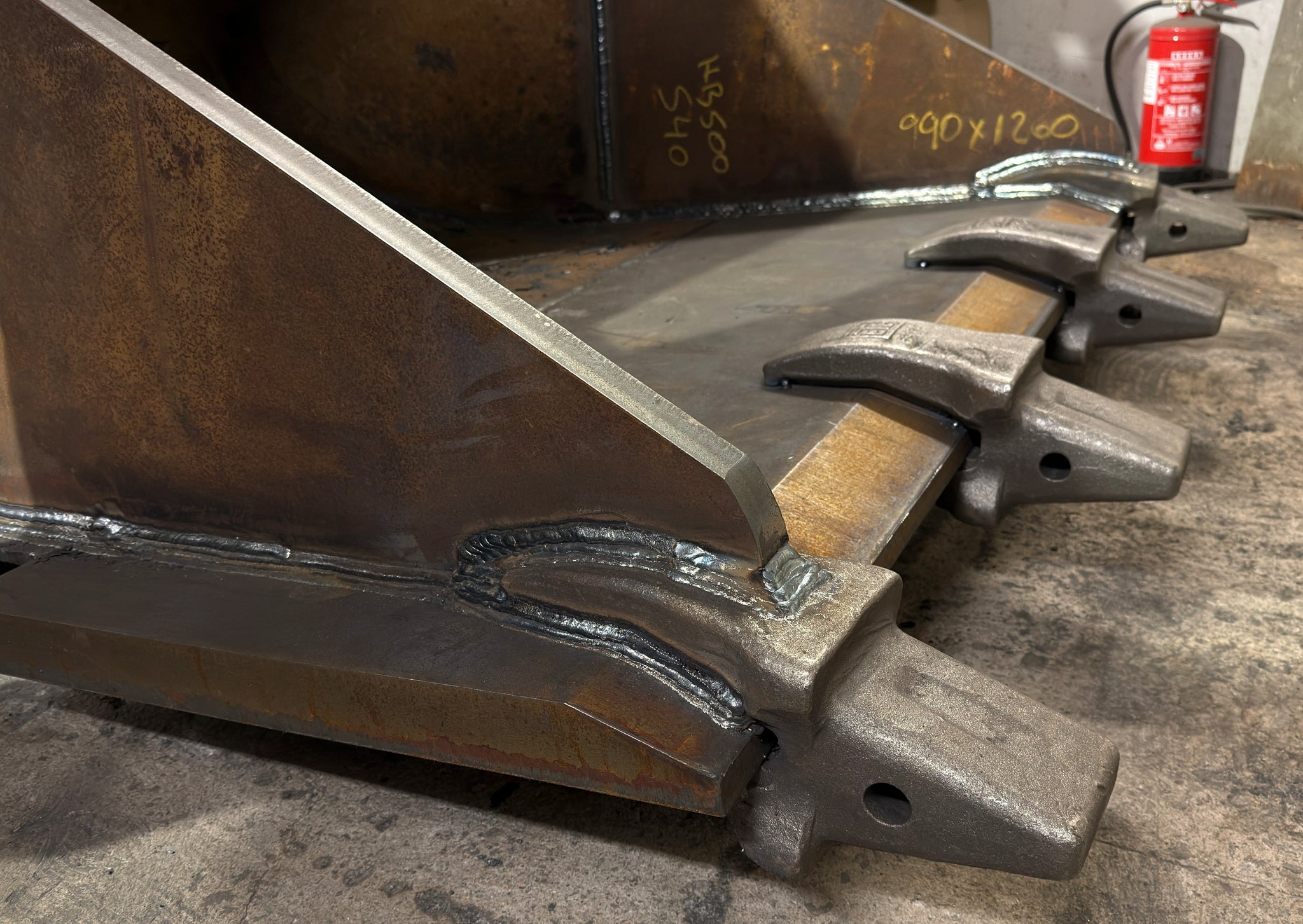 Flame cutting, drilling, squaring and welding as service – image 4